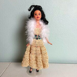 2006 Mattel Disney Snow White #2378 Black Hair Brown Eyes Knees Bend